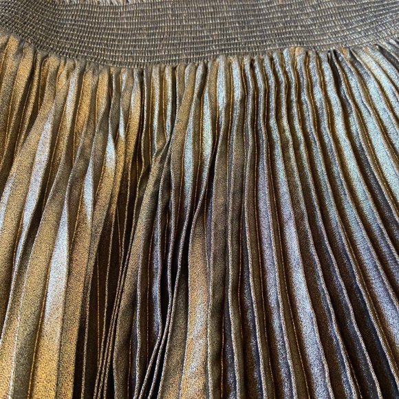 Elie Tahari Metallic Pleated Midi Skirt NWT - Picture 8 of 10